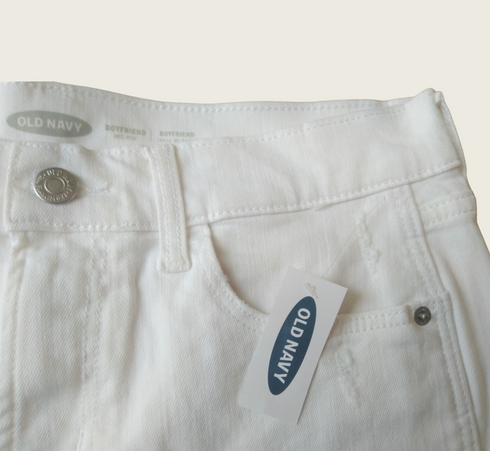 Old Navy Mid-rise Distressed Boyfriend Jean Short, Size 4 - MGworld